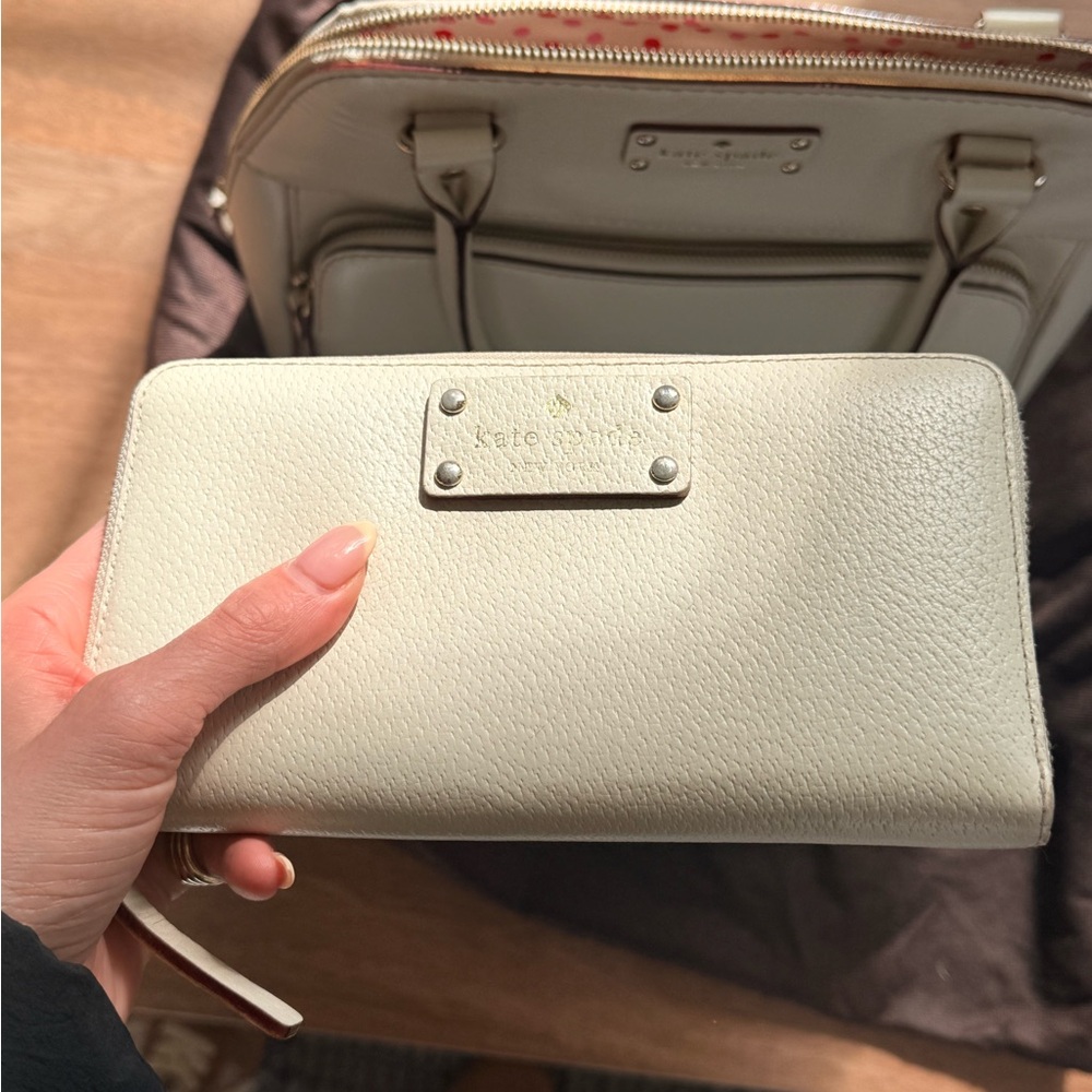 Kate Spade Cream Leather Satchel with Matching Wallet - Picture 6 of 10